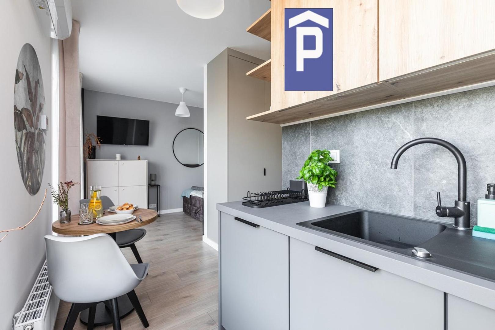 Апартаменти Superapart Nowy Sluzewiec, Next To Chopina Airport, Tor Sluzewiec, Aircondition *