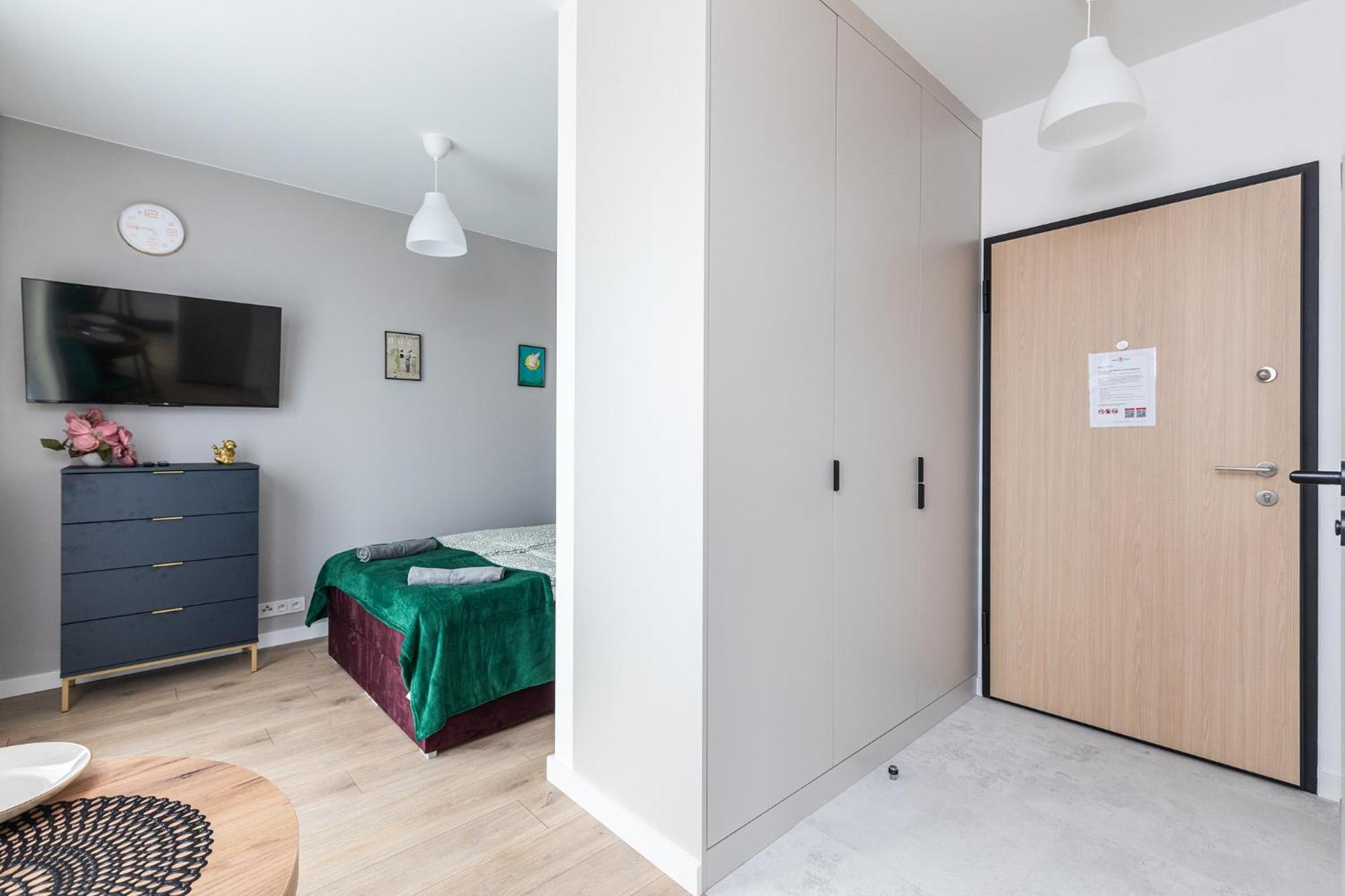 Superapart Nowy Sluzewiec, Next To Chopina Airport, Tor Sluzewiec, Aircondition Warschau