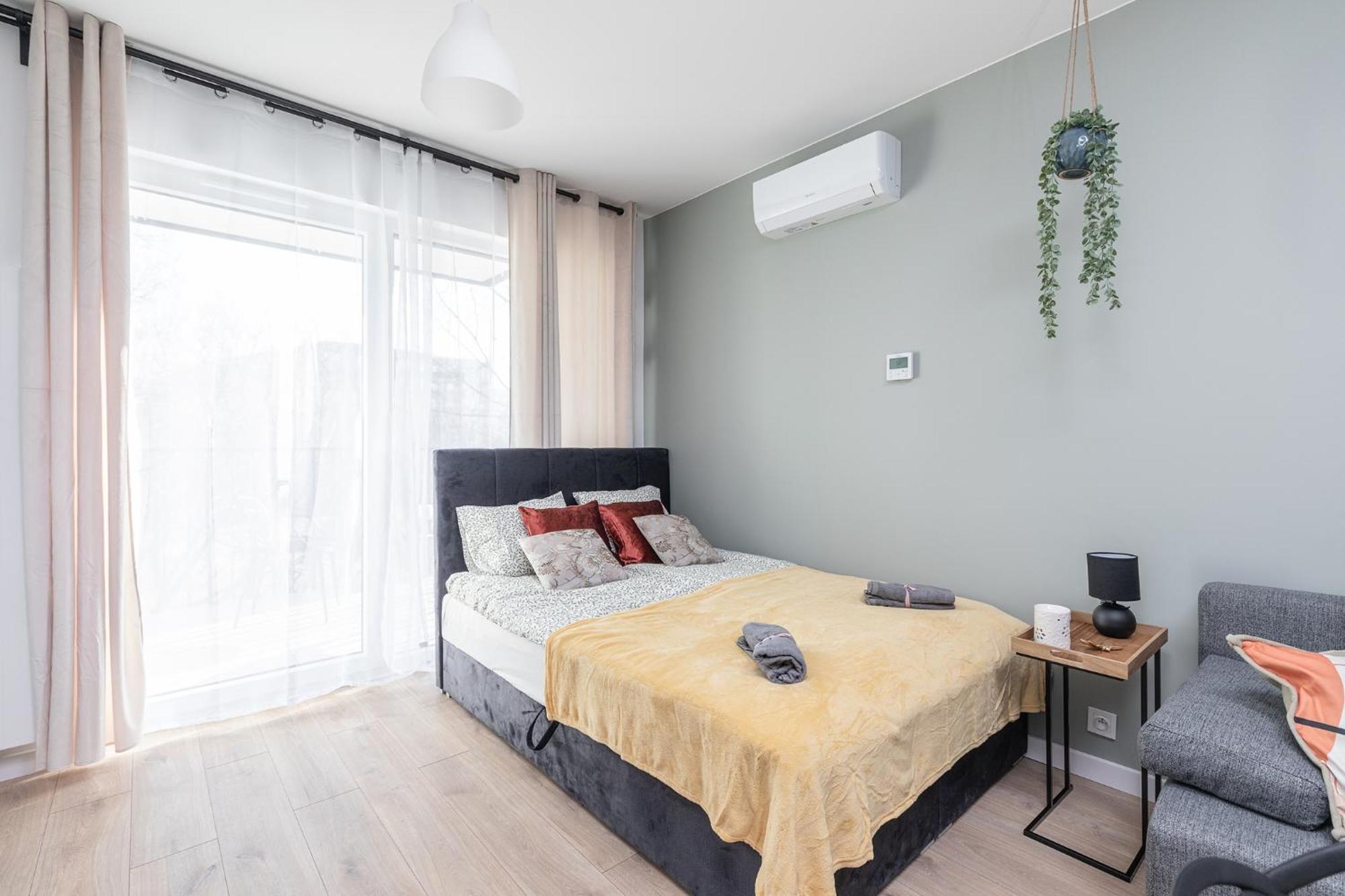 Superapart Nowy Sluzewiec, Next To Chopina Airport, Tor Sluzewiec, Aircondition Апартаменти Варшава