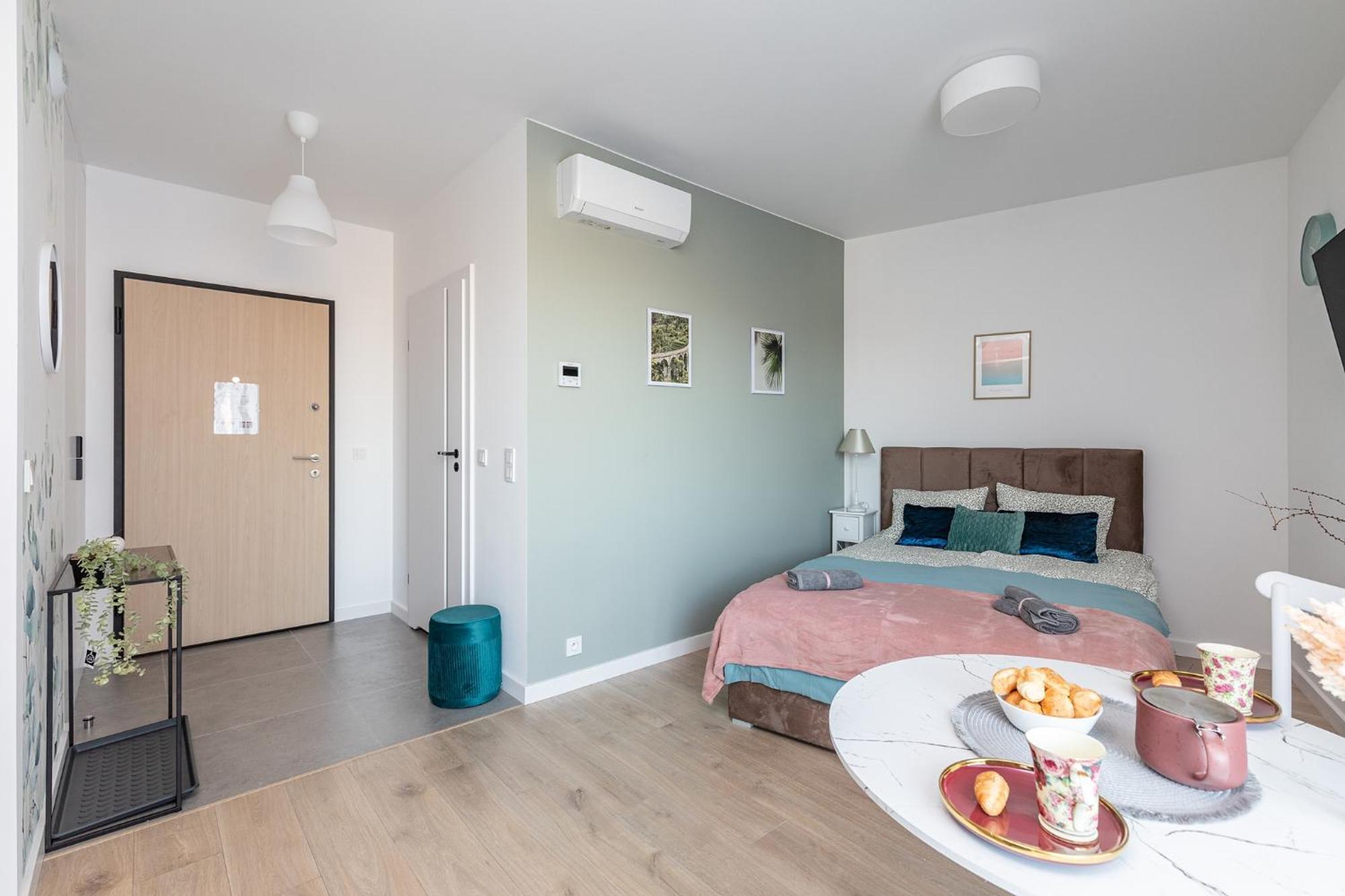 Superapart Nowy Sluzewiec, Next To Chopina Airport, Tor Sluzewiec, Aircondition Апартаменти