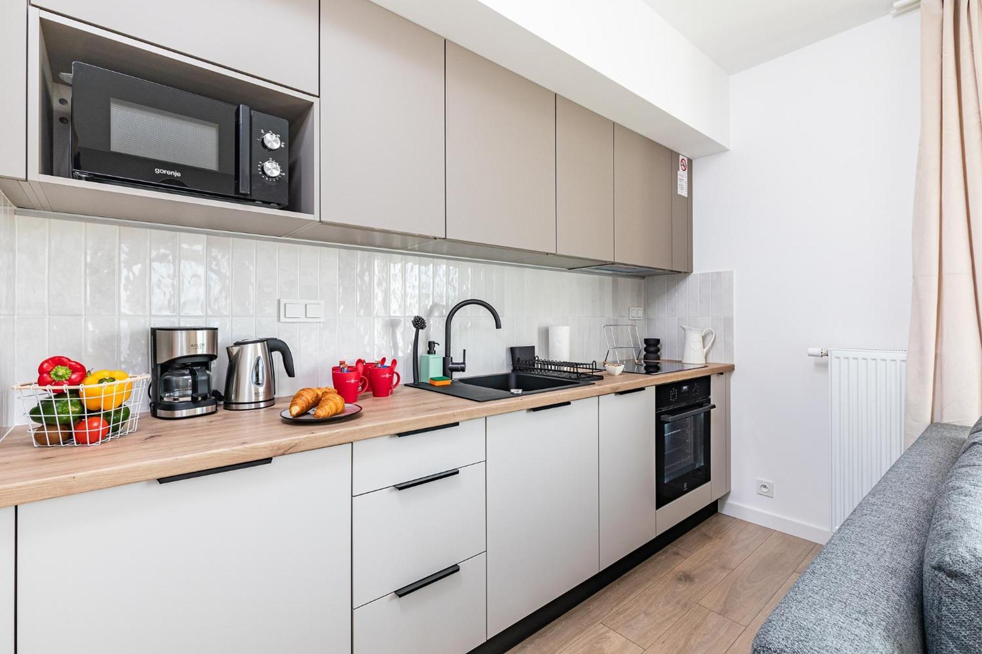 Superapart Nowy Sluzewiec, Next To Chopina Airport, Tor Sluzewiec, Aircondition Apartment *